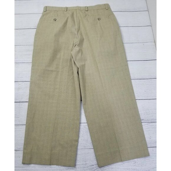Dockers Pleated Pants Mens Size 34x24 (Tag 34x34) - Picture 2 of 6